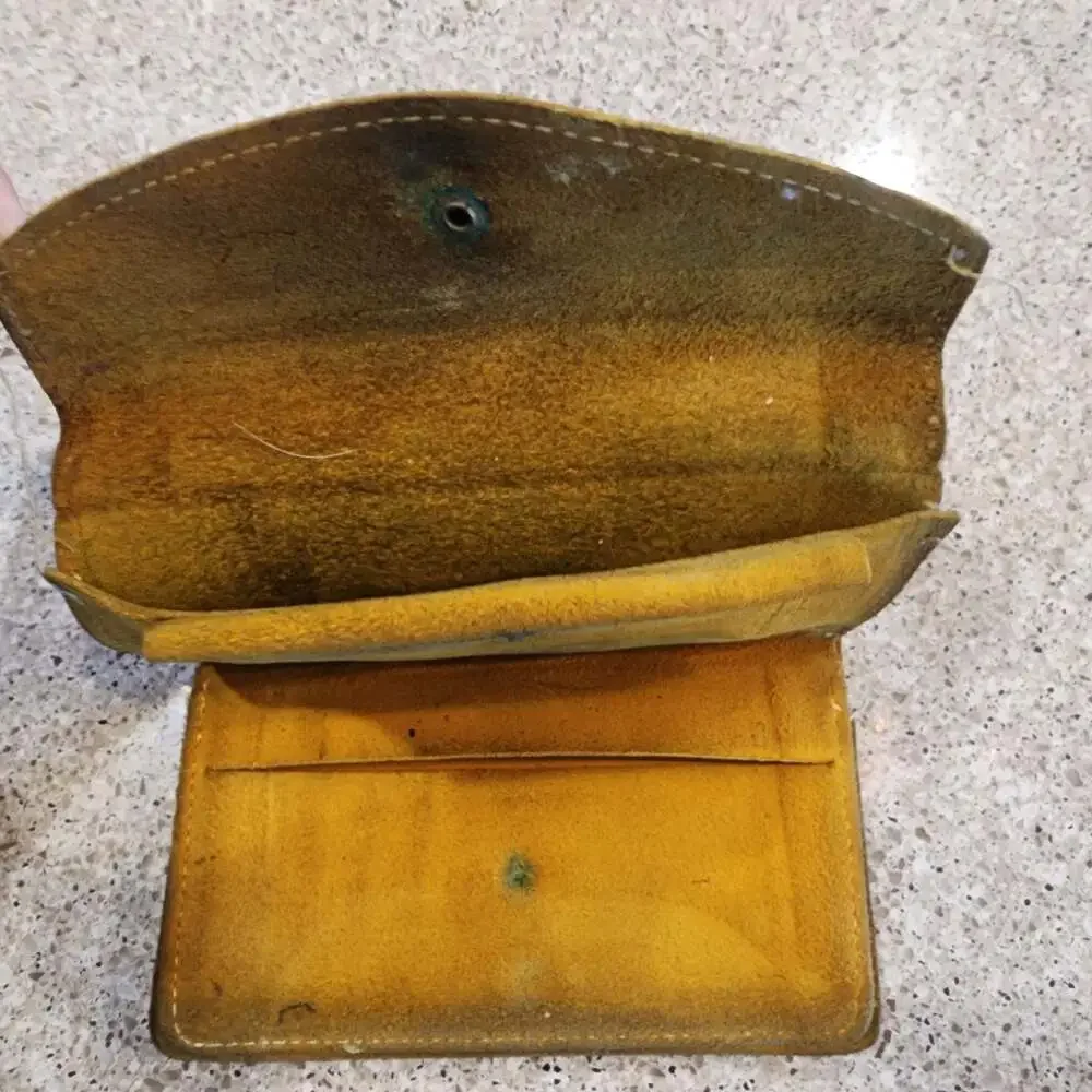 Vintage Hand-Stitched Distressed Brown Leather Folding Clutch Wallet